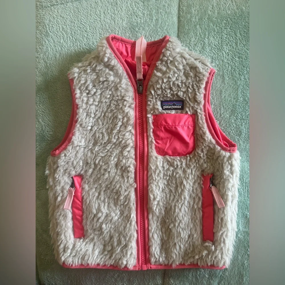 Patagonia Cream and Pink Fleece Vest - Picture 2 of 11